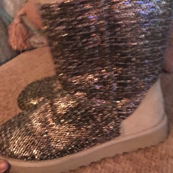 Uggs - Picture 6 of 7